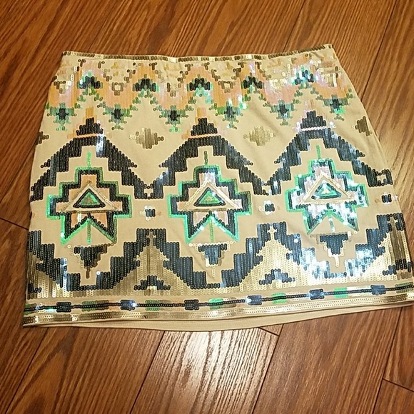 Express Dresses & Skirts - Express Mini Skirt size S💕